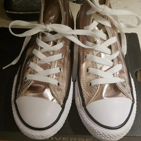 girls rose gold converse